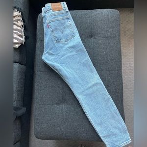 Levi’s Wedgie Jeans